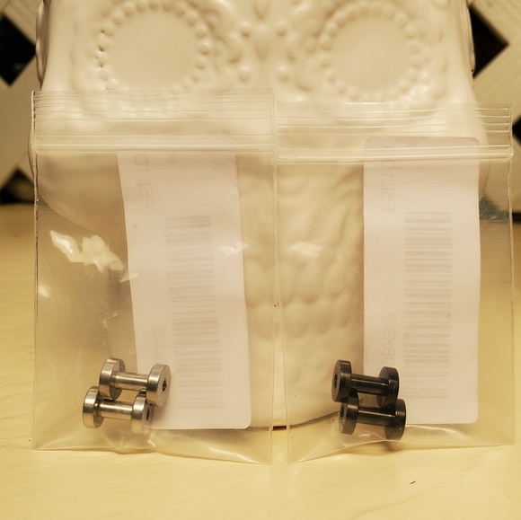 2 pairs Stainless Steel Double Flare Plugs 8g - Picture 2 of 5